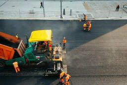 Hot asphalt with delivery, asphalt laying