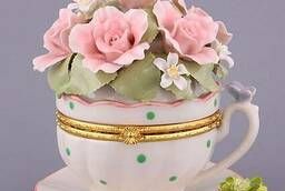 Фарфоровая музыкальная шкатулка-Букет Розовое чаепитие. .. .