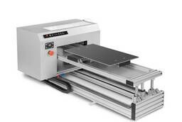 Flatbed printer for printing on fabric  textiles and souvenirs