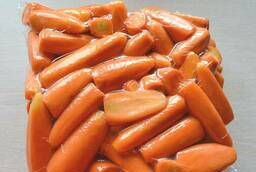 Морковь очищенная в вакуумной упаковке