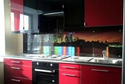 Кухонные фартуки из декоративного, узорчатого стекла