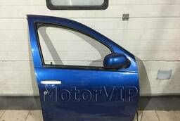 Передняя правая дверь Renault Duster синяя
