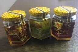 Bashkir honey dessert (natural honey with nuts
