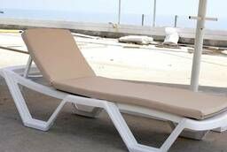 Лежак пляжный пластиковый от 50 шт.