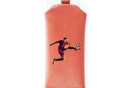 Ключница на молнии Яркий футболист с мячом , рыжая