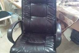 Продам офисные кресла после перетяжки