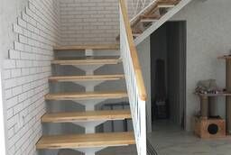 Изготовление металлических лестниц с деревянными ступенями