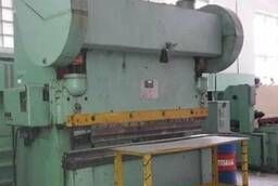 I sell sheet bending press I1330 100 tn. force