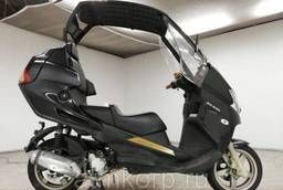 Adiva AD200 scooter year of manufacture 2008 with a wardrobe trunk roof ...