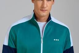 Зеленый спортивный мужской костюм