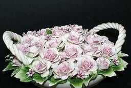 Декоративная корзина с розами, розовые