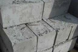 Блок полнотелый бетонный