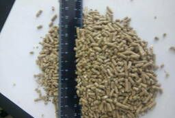 Compound feed with a premix of roasted sunflower seeds aroma