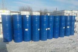 Methylene chloride in barrels for gluing plastics
