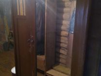 Шкаф платяной старинный деревянный