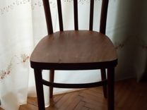 Венский стул и деревянный стул