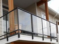 Балконные ограждения со стеклом