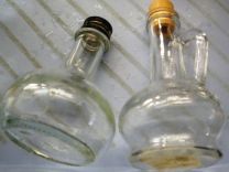 Бутылки стеклянные с крышками