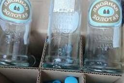 Бутылки с этикетками колпачками в коробке 12 шт.