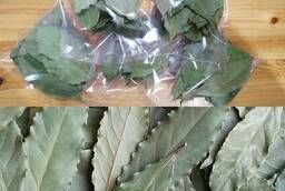 Packaged bay leaf.