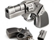USB флешки 16 Гб сувенирные патрон и револьвер