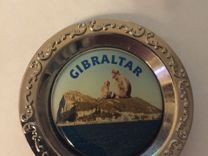 Сувенирный металлический магнит Гибралтар тарелка