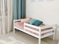 Детская кроватка деревянная с бортиками