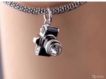 Серебрянный кулон в виде фотоаппарата