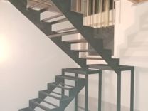 Каркас лестницы металл
