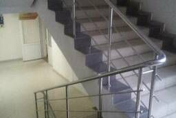 Railings and railings made of mirror stainless steel